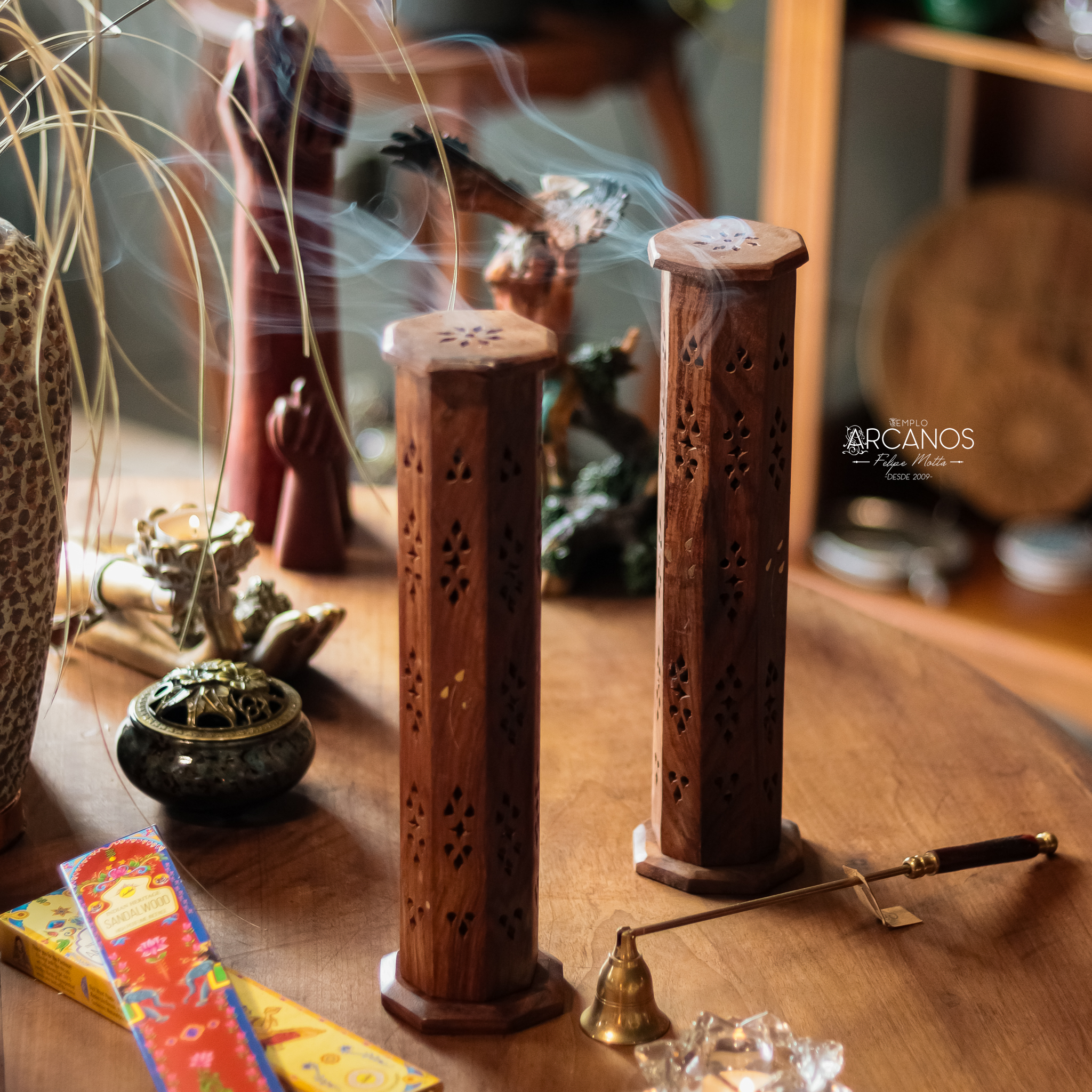 Incensário Indiano Torre de Madeira